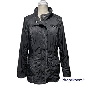 White House Black Market Versatile Black zip-out quilted lining nylon jacket